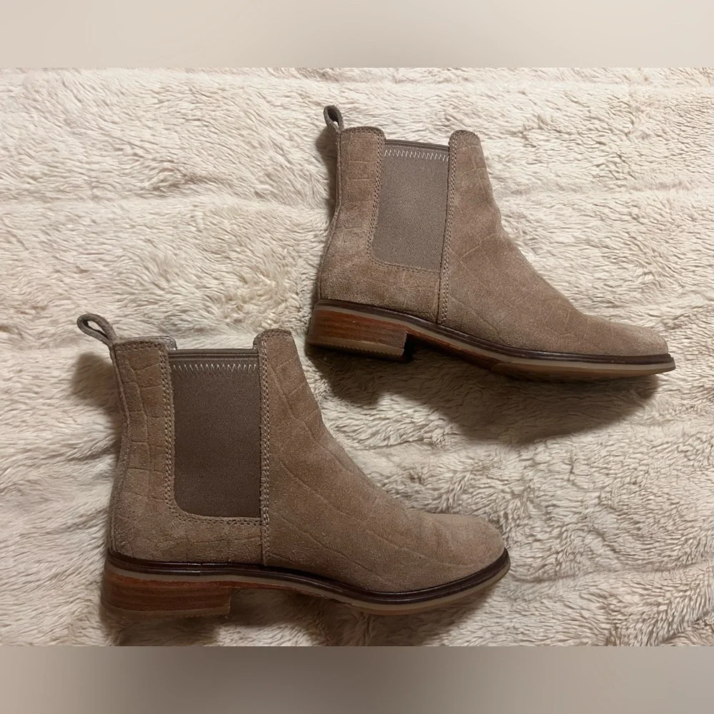 Clarks classic comfortable